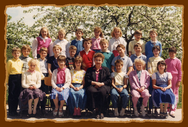 Zum Vergrößern/Verkleinern anklicken d